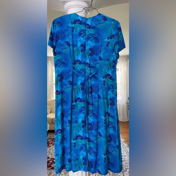 Coldwater Creek women’s Floral pintucked Midi dress , short sleeve size 16 - Picture 2 of 7